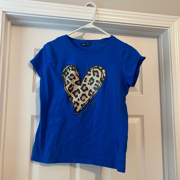 SHEIN Tops - SHEIN Royal Blue Tee with Leopard Heart Graphic